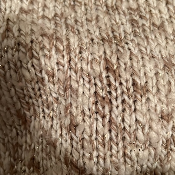 TRENDY Liz Claiborne tan turtleneck sweater - Picture 5 of 5